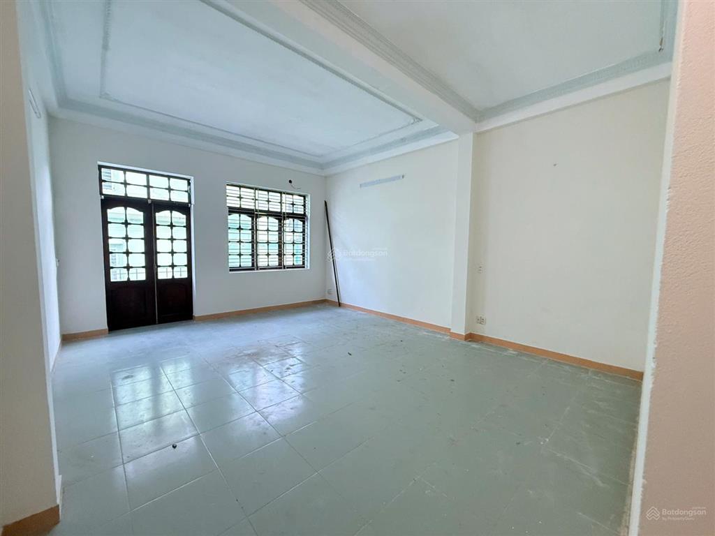 Cho thuê nhà 4 tầng  2 mặt tiền trục đường huyết mạch  khu biển đà nẵng