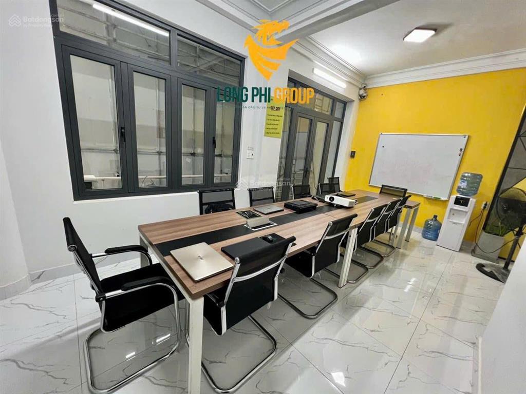 Cho thuê văn phòng tầng 2  tòa nhà chu văn an, đà nẵng