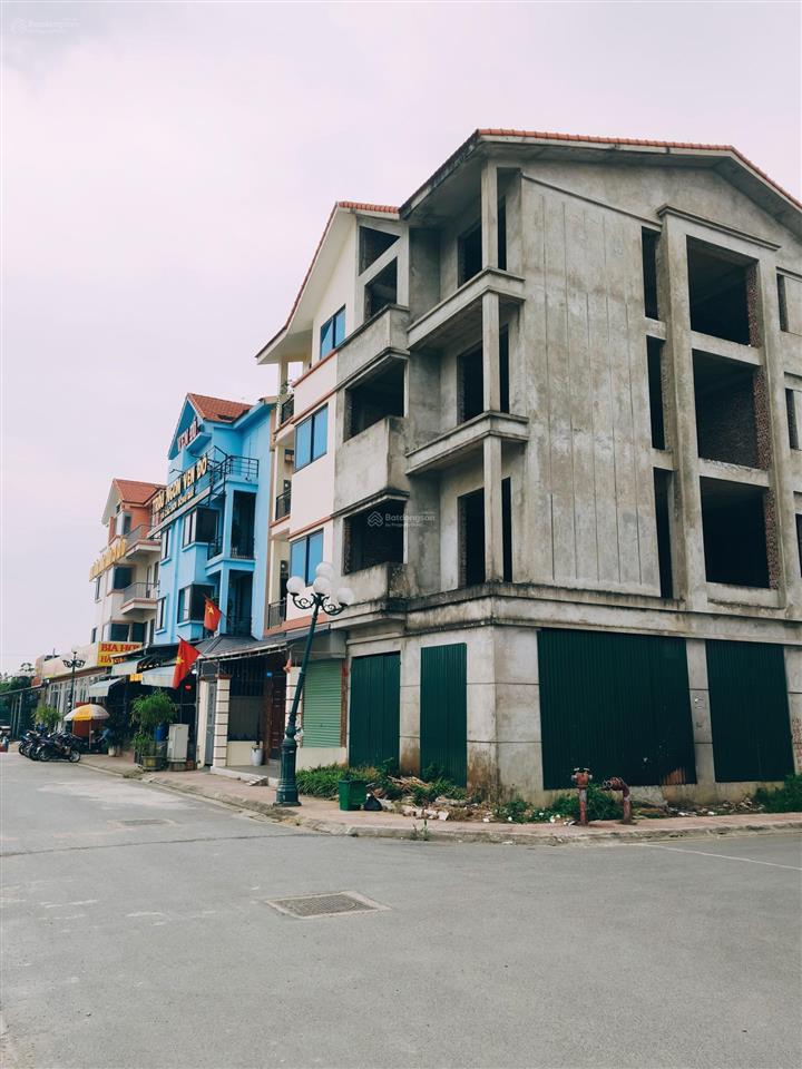 Bán căn góc biệt thự nguyễn ngọc mặt đường 3.5 ngay gần quốc lộ 32 vị trí vip giá đầu tư 48.8 tỷ