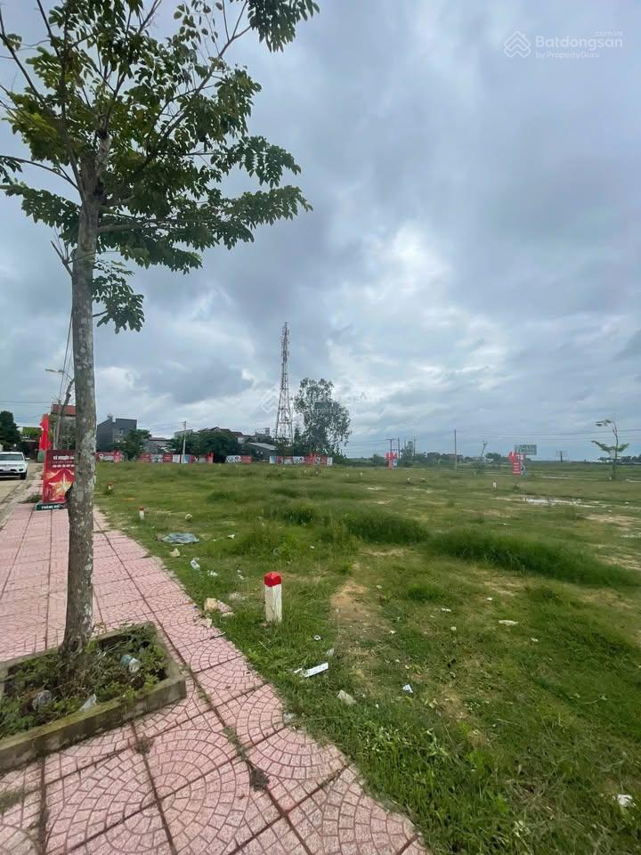 Lô góc nằm ngay ql1a, thuận tiện an cư, đầu tư sinh lời  giá cực mềm chỉ 2tỷ3