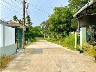 Bán nhanh lô đất 2mt  gần chợ, trường học  giá nào cũng bán