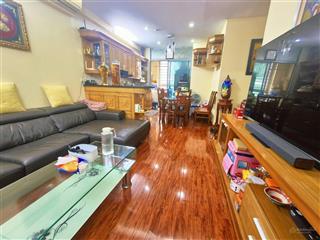 Ông bà em cần bán căn hộ chung cư nam cường đường hoàng quốc việt  dt 93m2 (3pn)  giá chỉ 8,2 tỷ