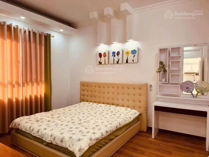 Ông bà em cần bán căn hộ chung cư nam cường đường hoàng quốc việt  dt 94m2 (3pn)  giá chỉ 8 tỷ