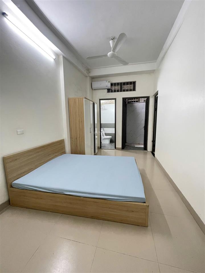 Cho thuê căn hộ đẹp ngõ 260 cầu giấy (2pn, 1wc)  dt 65m2  giá thuê 8 triệu/tháng  ở ngay