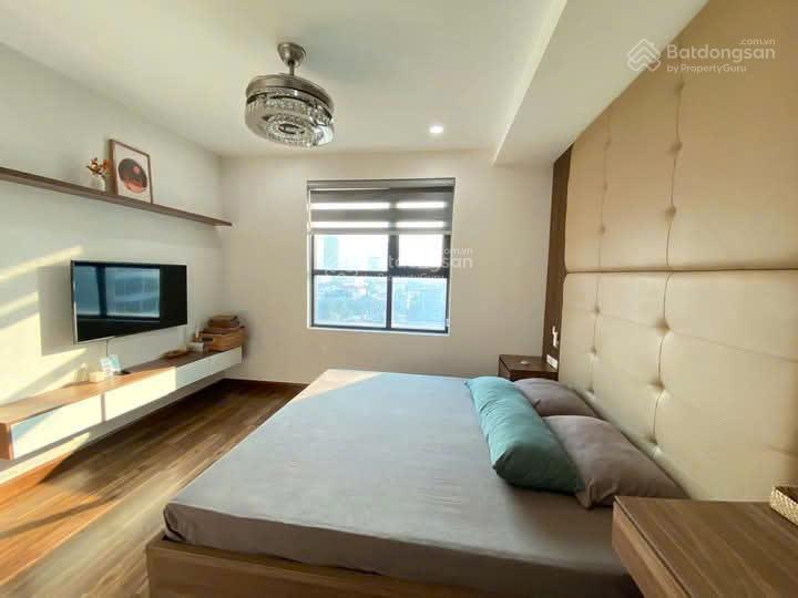 Chính chủ cho thuê căn hộ 2 phòng ngủ ( 87m2) chung cư cao cấp n01t5 ngoại giao đoàn  full đồ đẹp