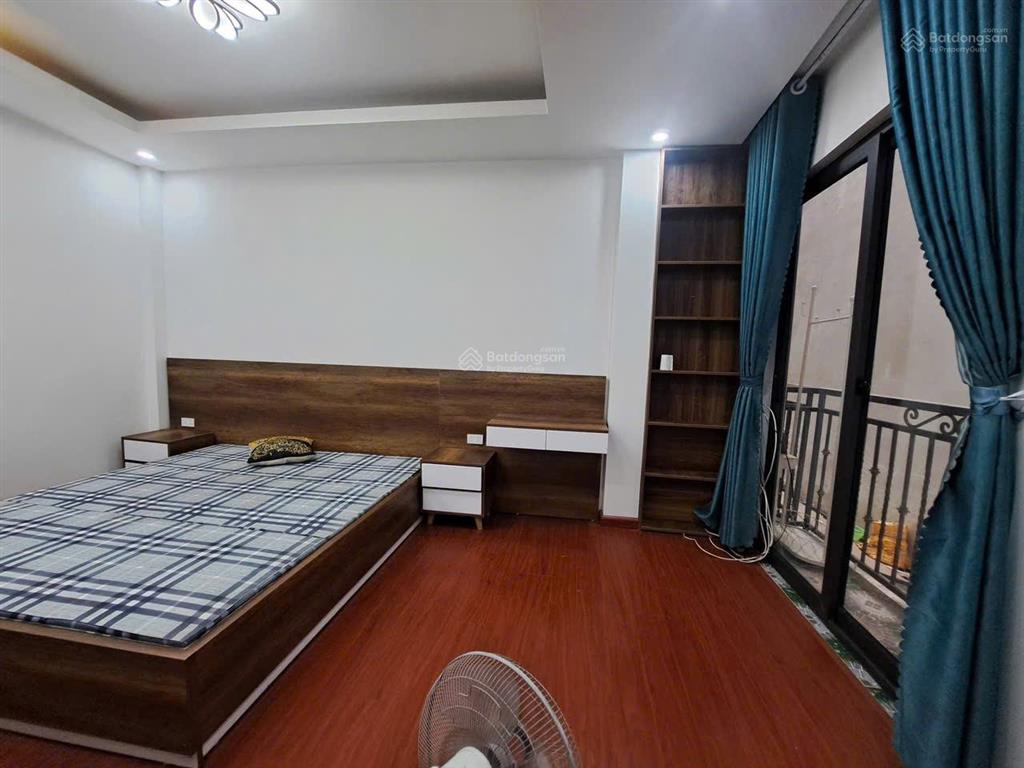 Cho thuê nhà riêng ngõ 23 xuân la  dt 35m2  5 tầng  4 ngủ  full đồ đẹp  giá 13 triệu  ở luôn.
