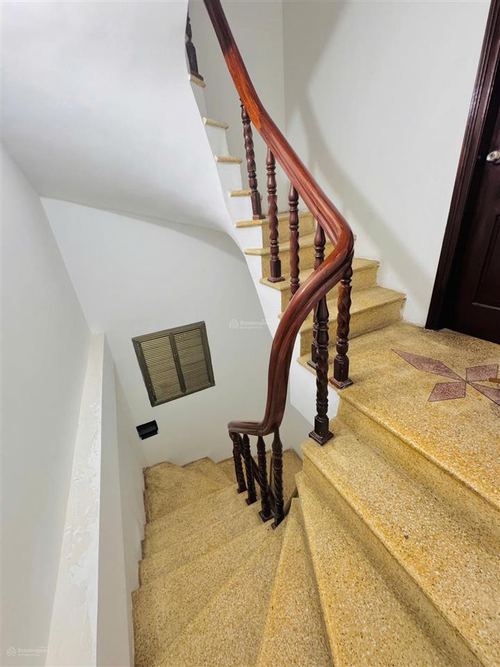 Cho thuê nhà đẹp ngõ 63 trần quốc vượng  36m2  5 tầng  4pn  giá 14 triệu  ở ngay  nhà thoáng