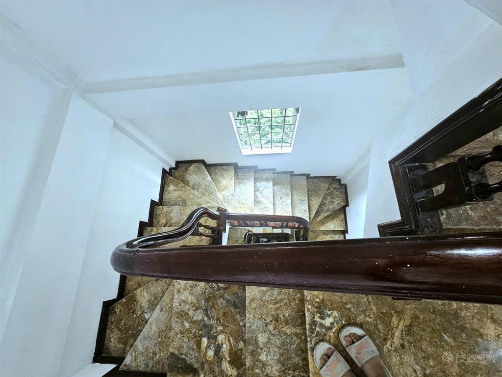 Chính chủ cho thuê nhà mặt phố thụy khuê  30m2 (6 tầng)  kinh doanh đỉnh  giá chỉ 16 triệu/tháng