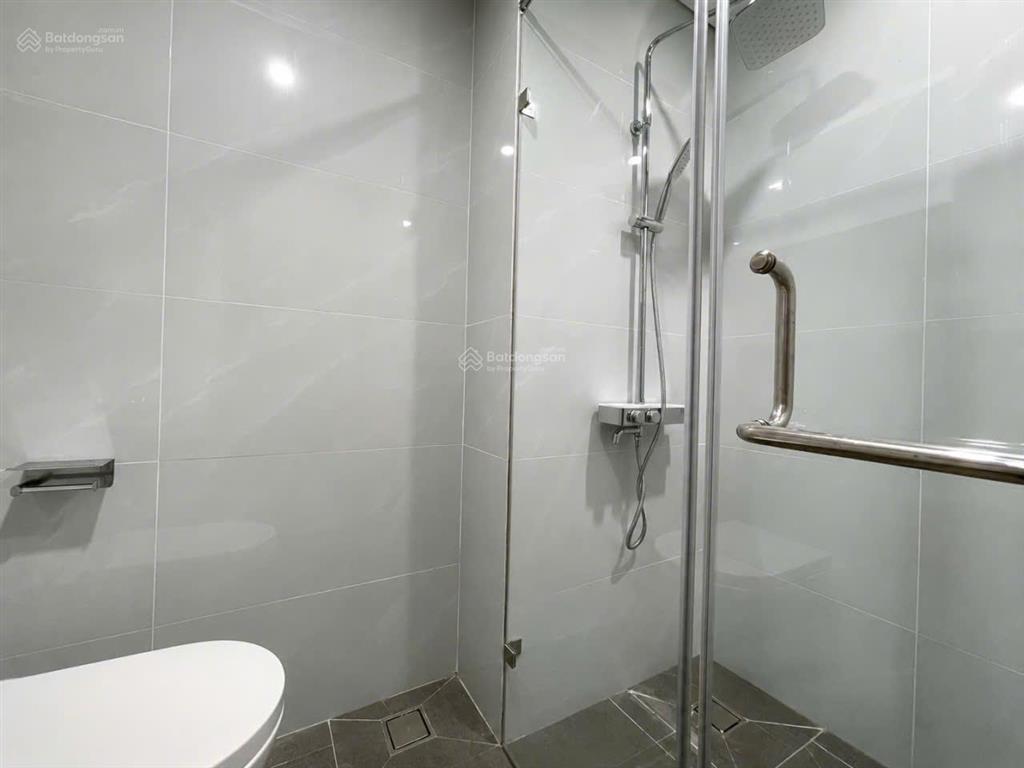 Cho thuê căn hộ đẹp ngõ 84 tứ liên, quận tây hồ  dt 90m2 (2 ngủ + 1 wc) full đồ xịn  ở ngay.