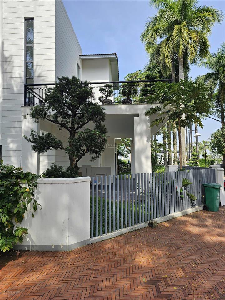 Cho thuê villa nghỉ dưỡng rivera an phú q2 nhà trực diện sông sg 600m2 ,nội thất cao cấp 200tr/th