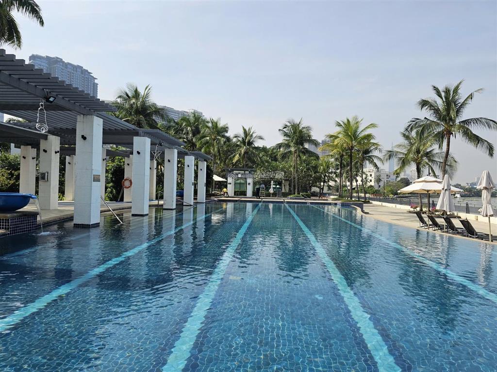 Cho thuê villa nghỉ dưỡng rivera an phú q2 nhà trực diện sông sg 600m2 ,nội thất cao cấp 200tr/th