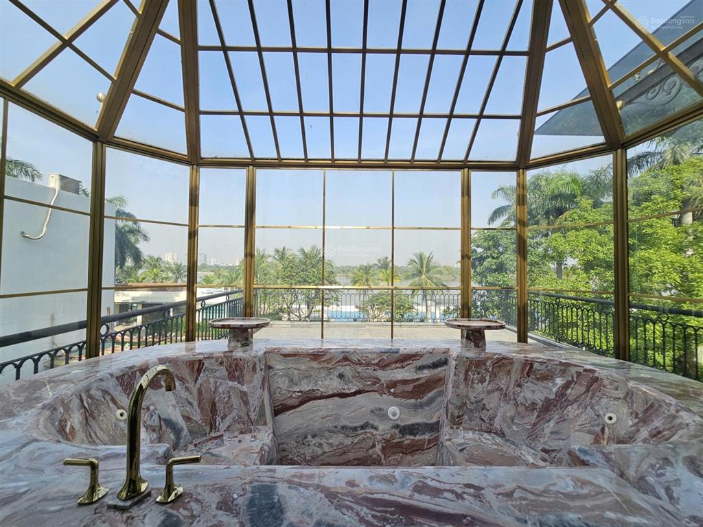 Cho thuê villa nghỉ dưỡng rivera an phú q2 nhà trực diện sông sg 600m2 ,nội thất cao cấp 200tr/th