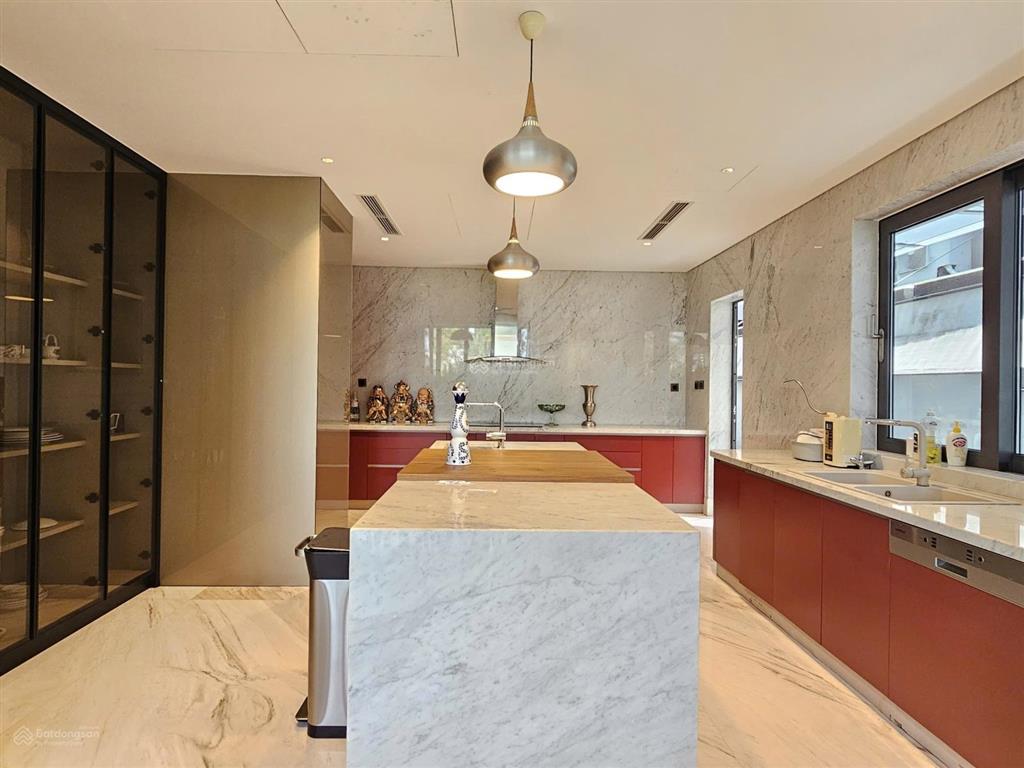 Cho thuê villa nghỉ dưỡng rivera an phú q2 nhà trực diện sông sg 600m2 ,nội thất cao cấp 200tr/th