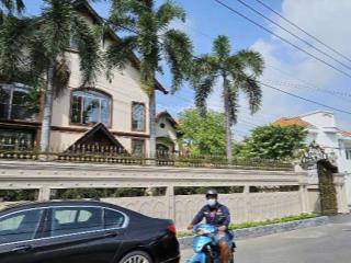 Bán siêu biệt thự mt đường trần văn sắc trung tâm thảo điền q2, 22x35m(700m2) 4tầng sân vườn 245 tỷ