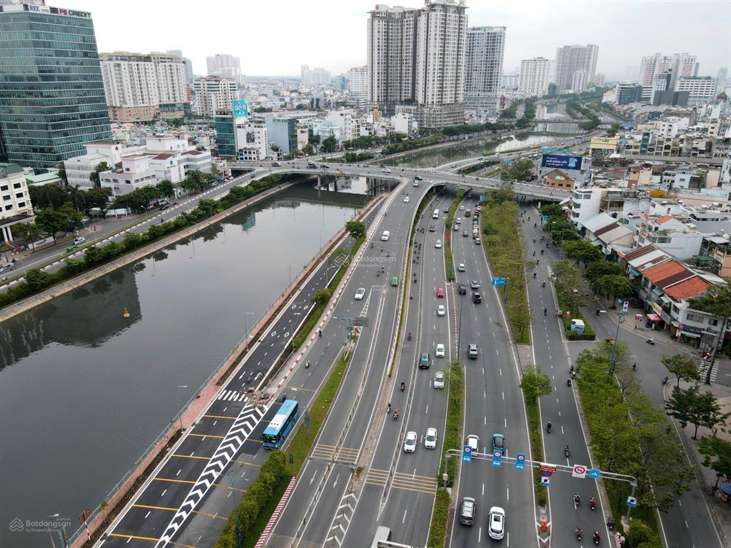 Bán nhà mt đường lớn song hành xa lộ hà nội thủ đức đối diện ga bình thái,dt10x23m(227m2) 40,6 tỷ