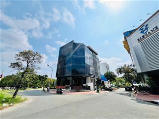 Tòa nhà góc 2mt đường sốnguyễn hữu thọ kdc kim sơn q7 dt 8x10m nở hậu 18.8m hầm 5 tầng giá 42 tỷ