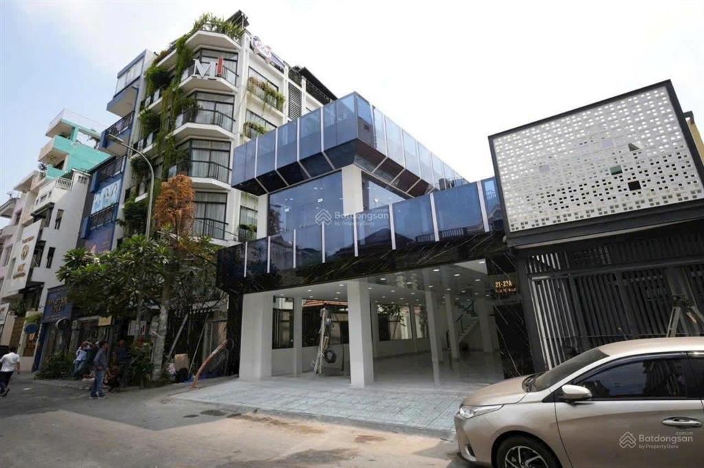 Bán căn góc 2mt thạch thị thanh q1 dt 10m x18m( 150,8 m2) 3 tầng cho thuê 140tr/tháng giá 68 tỷ