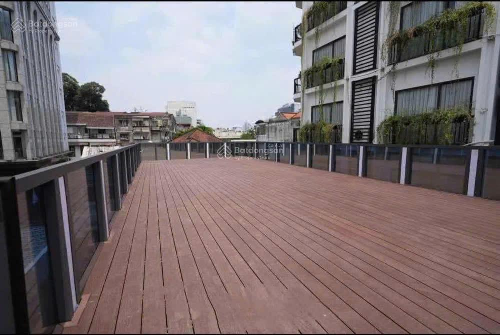 Bán căn góc 2mt thạch thị thanh q1 dt 10m x18m( 150,8 m2) 3 tầng cho thuê 140tr/tháng giá 68 tỷ