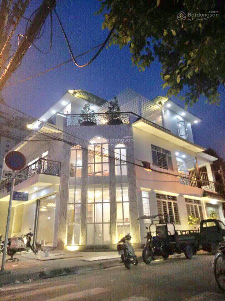 Bán nhà góc 2 mặt tiền khu thảo điền quận 2 dt10m x 18m(175m2) nhà 4 tầng giá bán 68 tỷ tl