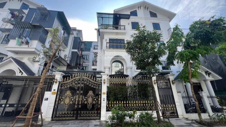 Cần bán villa mặt tiền khu biệt thự saigon pearl dt7 x 21( 147m2 đất ) hầm 4 tầng giá 85 tỷ