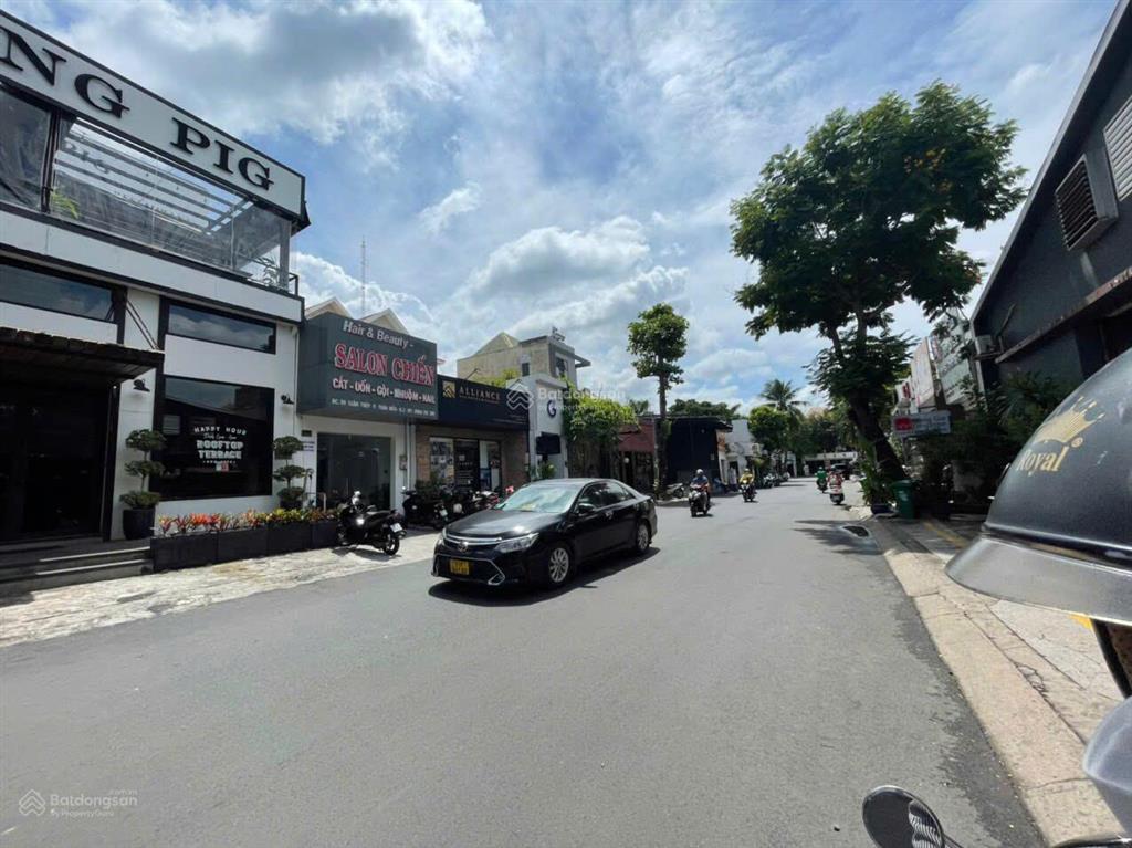 Bán nhà mt xuân thuỷ, thảo điền,quận 2 dt 342 m2, diện tích xây dựng 150m hđt 90tr/th giá 73 tỷ