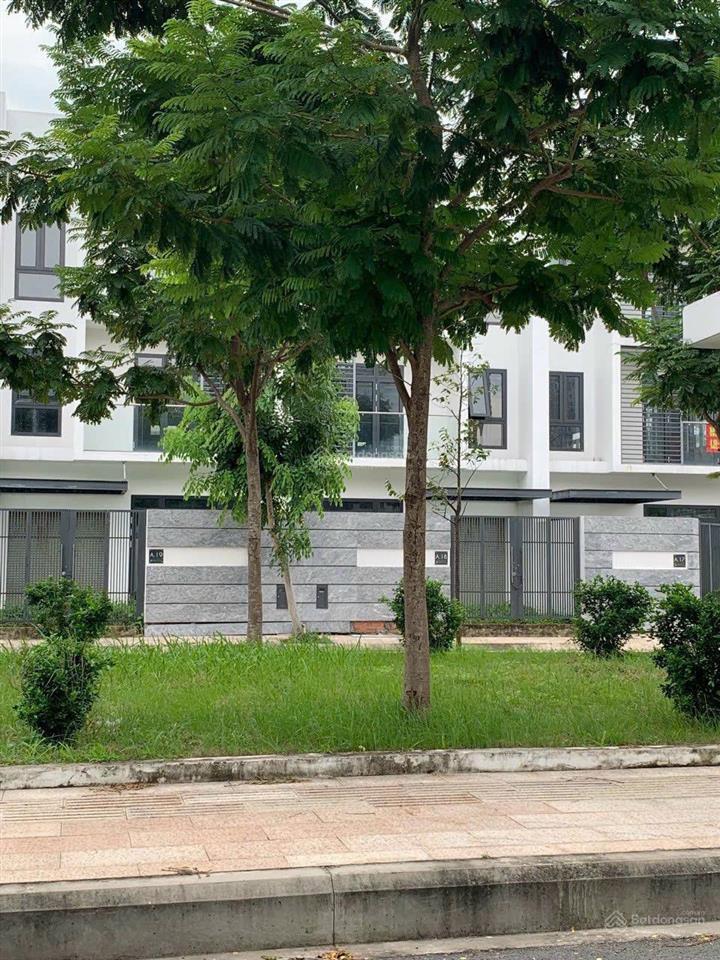 Bán nhà khu huy hoàng đối diện công viên tml q2 dt8x20m(160m2) 4 tầng 41,5 tỷ