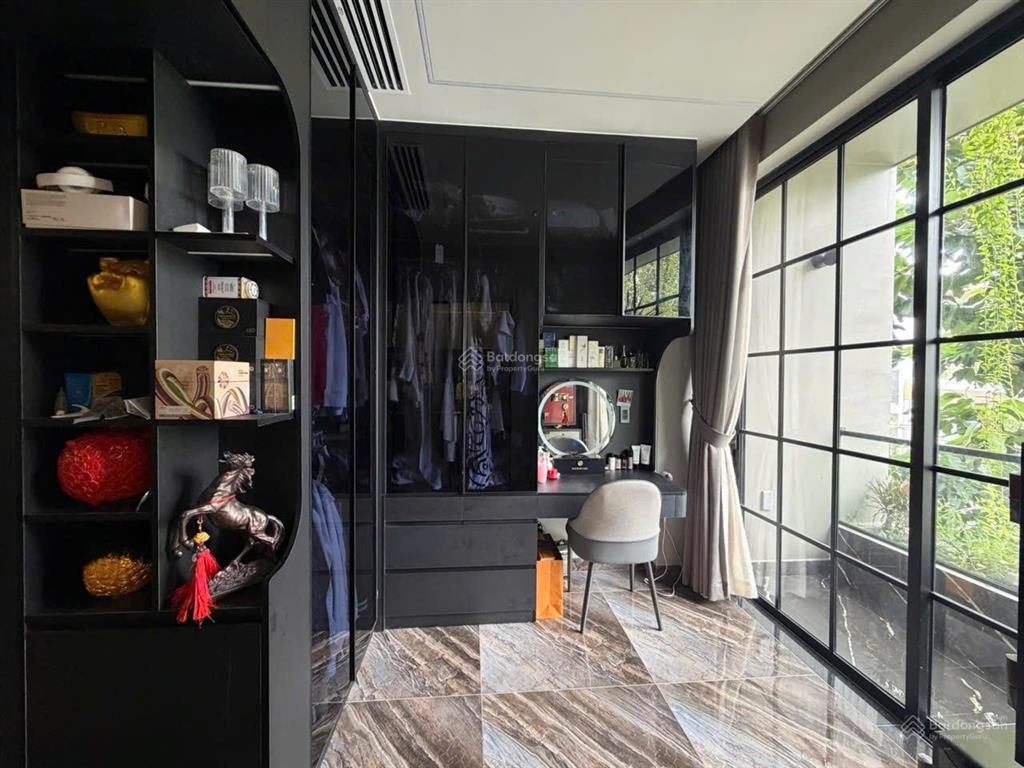 31 tỷ  tòa nhà hầm 7 tầng cực đẹp khu huy hoàng tml q2  mới xây full nội thất dt 5x20m (100m2)