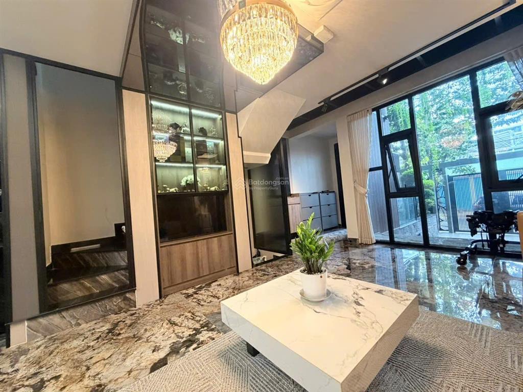 31 tỷ  tòa nhà hầm 7 tầng cực đẹp khu huy hoàng tml q2  mới xây full nội thất dt 5x20m (100m2)