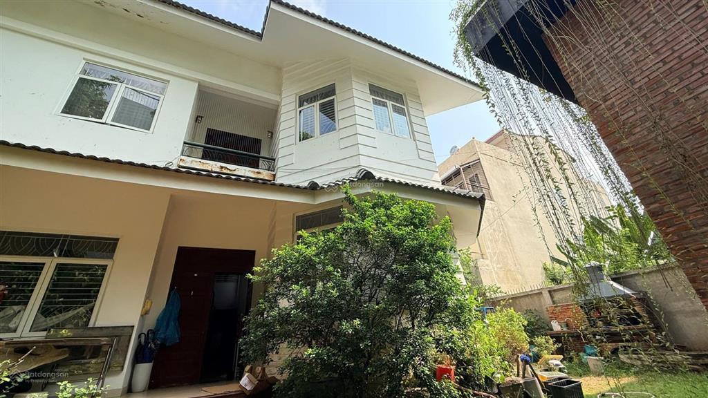 Cho thuê nguyên căn biệt thự sân vườn cực đẹp xuân thuỷ, thảo điền, q2 540m2 120 triệu/th