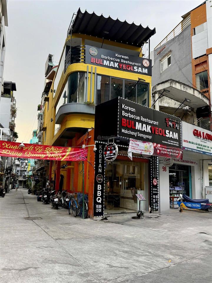 Góc 2 mt trần hưng đạo, p.phạm ngũ lão , q1 dt  4,2x20m (80m2) hdt 85tr/th 55 tỷ chốt( giá đầu tư)