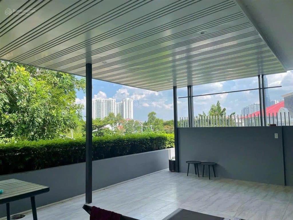 Góc 3mt biệt thự hiếm có đang bán khu compound holm villas, 412m2 (15,5x26,5m) 3 tầng giá về 230 tỷ
