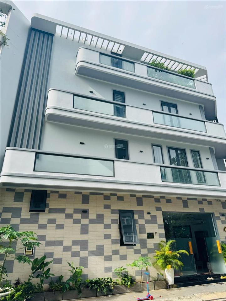 Bán nhà góc 2 mt p. an phú, q2, giá 17,5 tỷ tl, dt 95,6m2. có thang máy, full nội thất