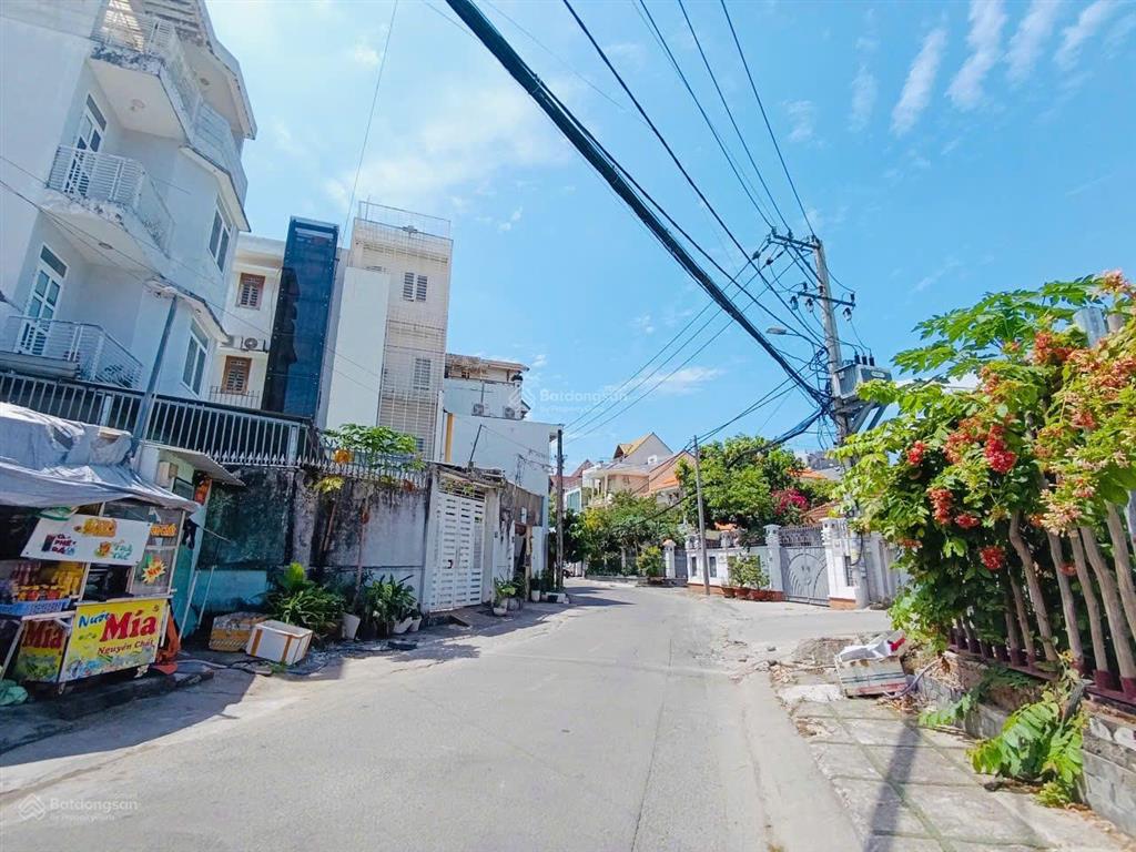 Góc 2mt đường 12, an khánh. cách trần não 200 mét