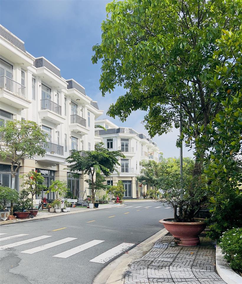 1 căn shophouse giá ngộp chỉ 4 tỷ (5x16m), 3 tấm đúc