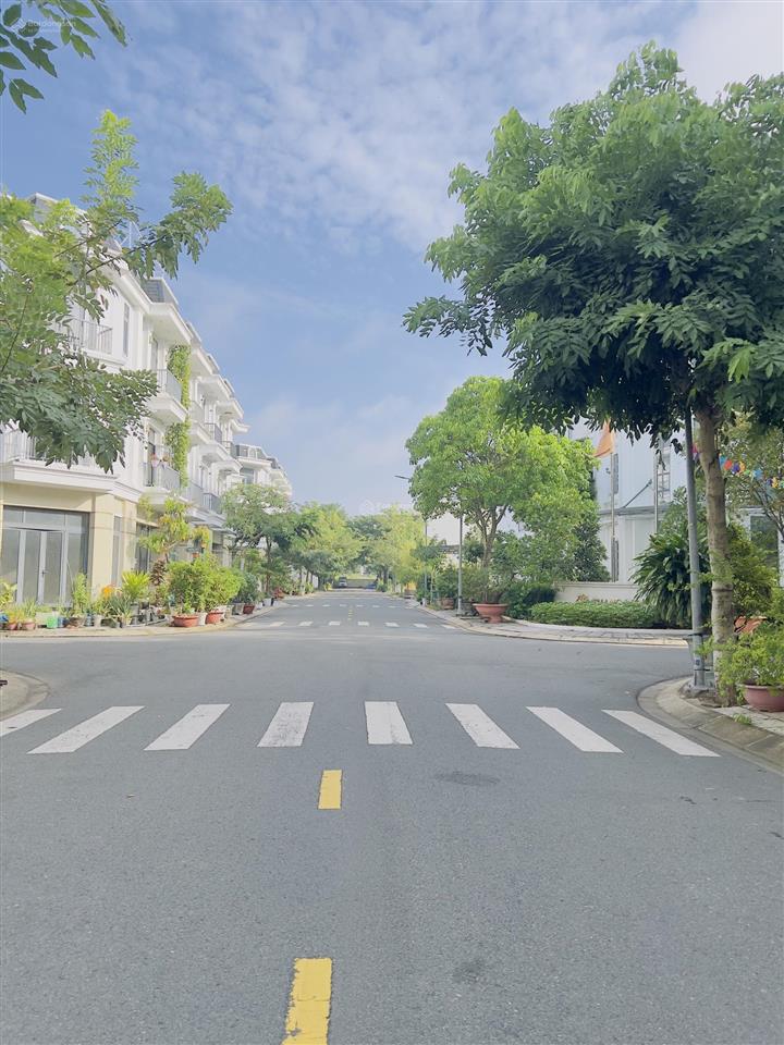 1 căn shophouse giá ngộp chỉ 4 tỷ (5x16m), 3 tấm đúc