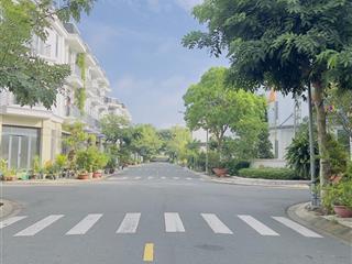 1 căn shophouse giá ngộp chỉ 4 tỷ (5x16m), 3 tấm đúc