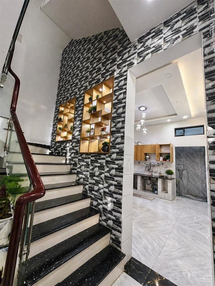 Bán nhà 3 tầng 66m² ngay chợ hiệp bình chỉ nhỉnh 6 tỷ