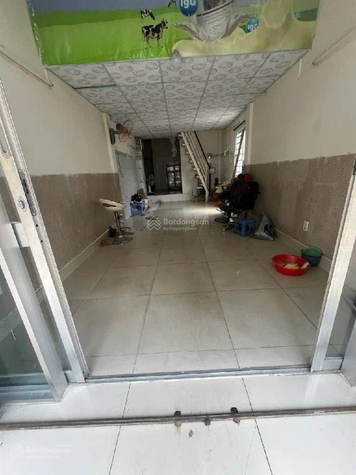 Nhà 2 tầng 39m gần cầu vượt linh xuân, đường rộng kinh doanh tốt, chỉ 2 tỷ 6