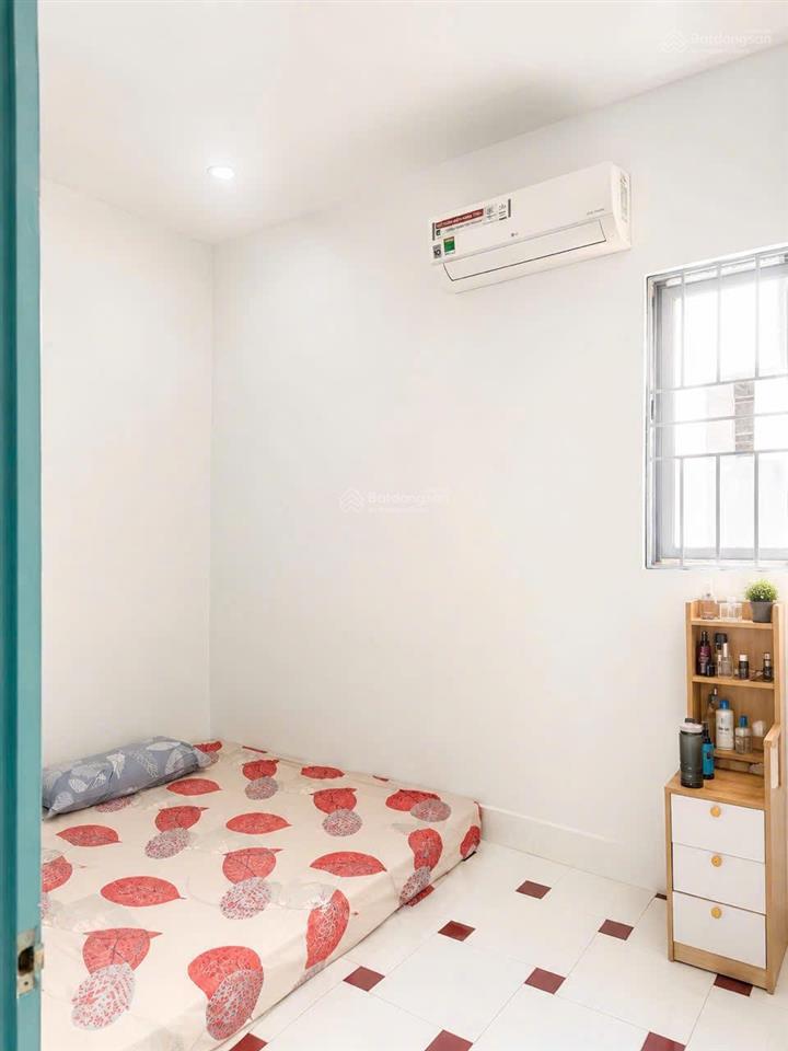 Sát ql13 vài chục met 56m2 nhà đẹp