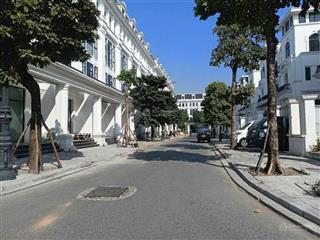 Lk louis  kđt louis hoàng mai dt 100m nhà 5 tang
mt 5m
33 tỷ hoàng mai khu đô thị louis hoàng