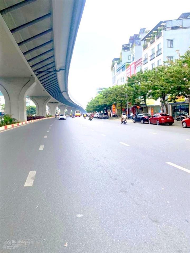 Mặt phố minh khai  kinh doanh sầm uất  vỉa hè đá bóng  6 tầng thang máy. 1 mặt phố 1 mặt ngõ