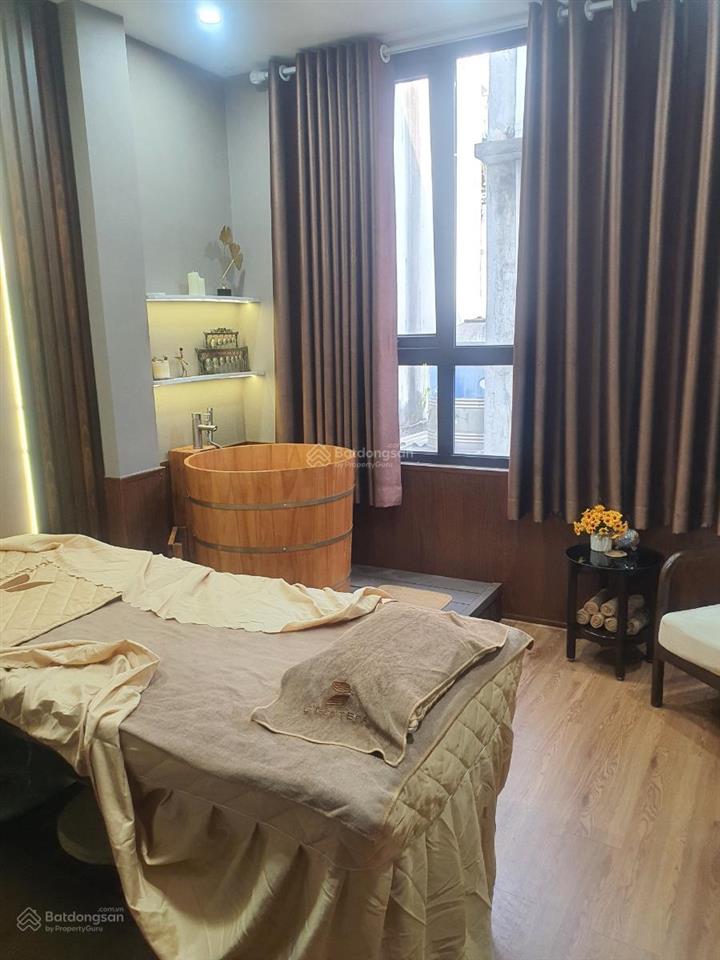 Mặt phố minh khai  kinh doanh sầm uất  vỉa hè đá bóng  6 tầng thang máy. 1 mặt phố 1 mặt ngõ