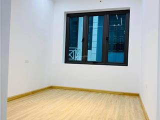 Hơn 6 tỷ. nhà 5 tầng mới. ô tô chạy vòng quanh. phố vũ tông phan.