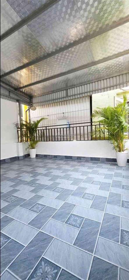 Định công thượng. gần 40m.7,5 t"ỷ.6 tầng.20 m ra ôtô.ko quy hoạch. gần chợ trường.ngõ nông .