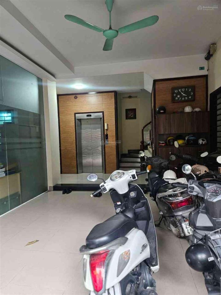 Kim giang.108m. mặt tiền rộng lô góc 6 tầng thang máy ô tô tránh.hơn 30 t"ỷ.kinh doanh vp