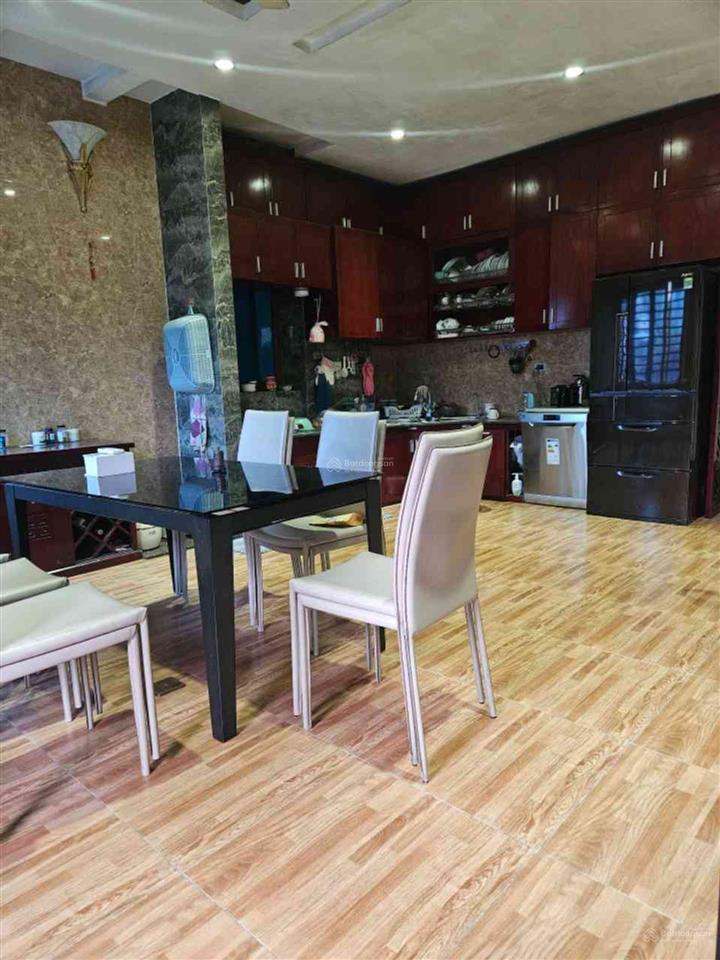 Kim giang.108m. mặt tiền rộng lô góc 6 tầng thang máy ô tô tránh.hơn 30 t"ỷ.kinh doanh vp