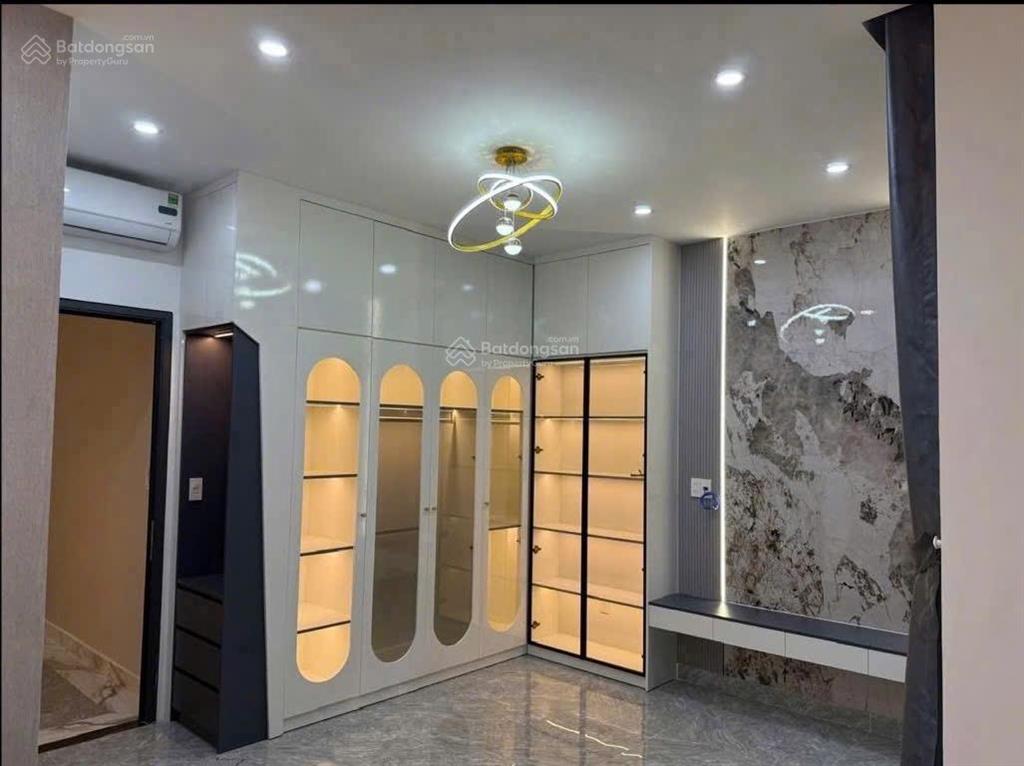 Hiếm  ngang rộng 5,4x11m  bán nhà hẻm xe hơi phường 12  4 tầng  4 phòng ngủ  nhà đẹp ở ngay