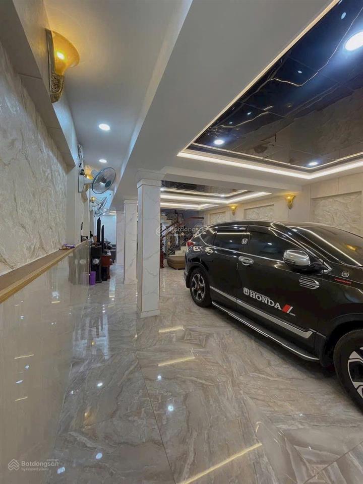 Bán nhà mặt tiền phường 16  kinh doanh buôn bán hoặc cho thuê giá cao  cầu thang máy  đúc 6 tầng