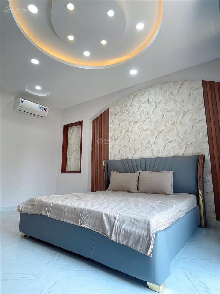 Bán nhà mặt tiền phường 16  kinh doanh buôn bán hoặc cho thuê giá cao  cầu thang máy  đúc 6 tầng