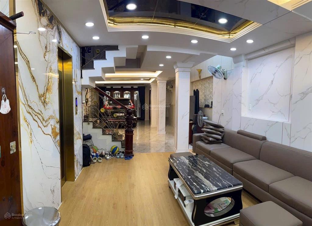 Bán nhà mặt tiền phường 16  kinh doanh buôn bán hoặc cho thuê giá cao  cầu thang máy  đúc 6 tầng